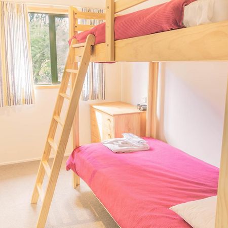 Вилла Tangiaro Retreat Port Charles Экстерьер фото