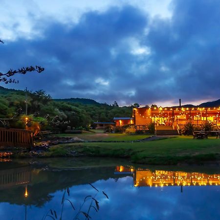 Вилла Tangiaro Retreat Port Charles Экстерьер фото
