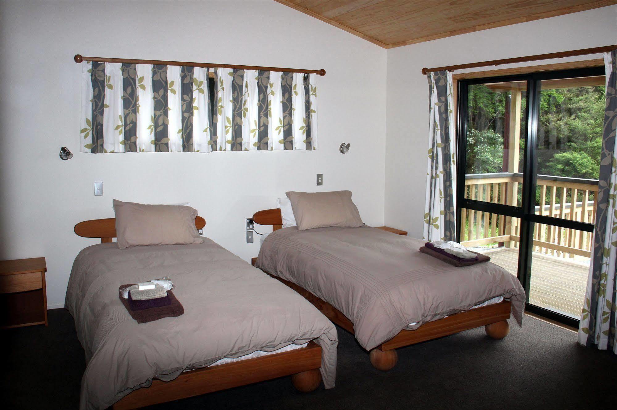Вилла Tangiaro Retreat Port Charles Экстерьер фото
